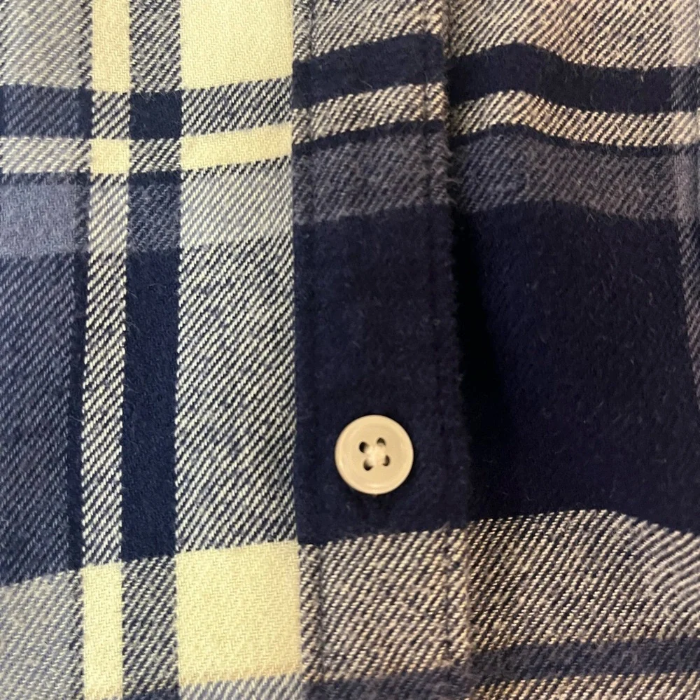 2/$20 - Navy and Light Cream Checkered Plaid Flannel Button Down Shirt - XL - Picture 4 of 11